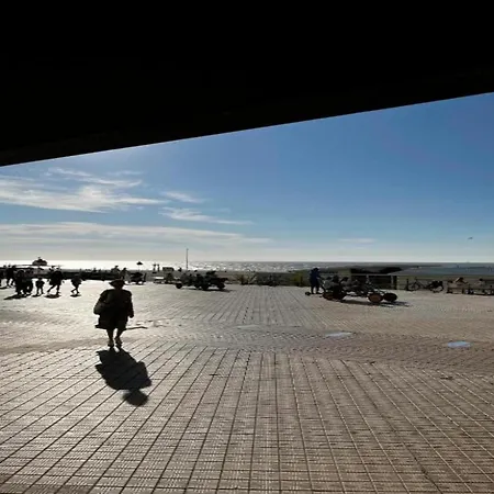 Apartmán In With Sea Views